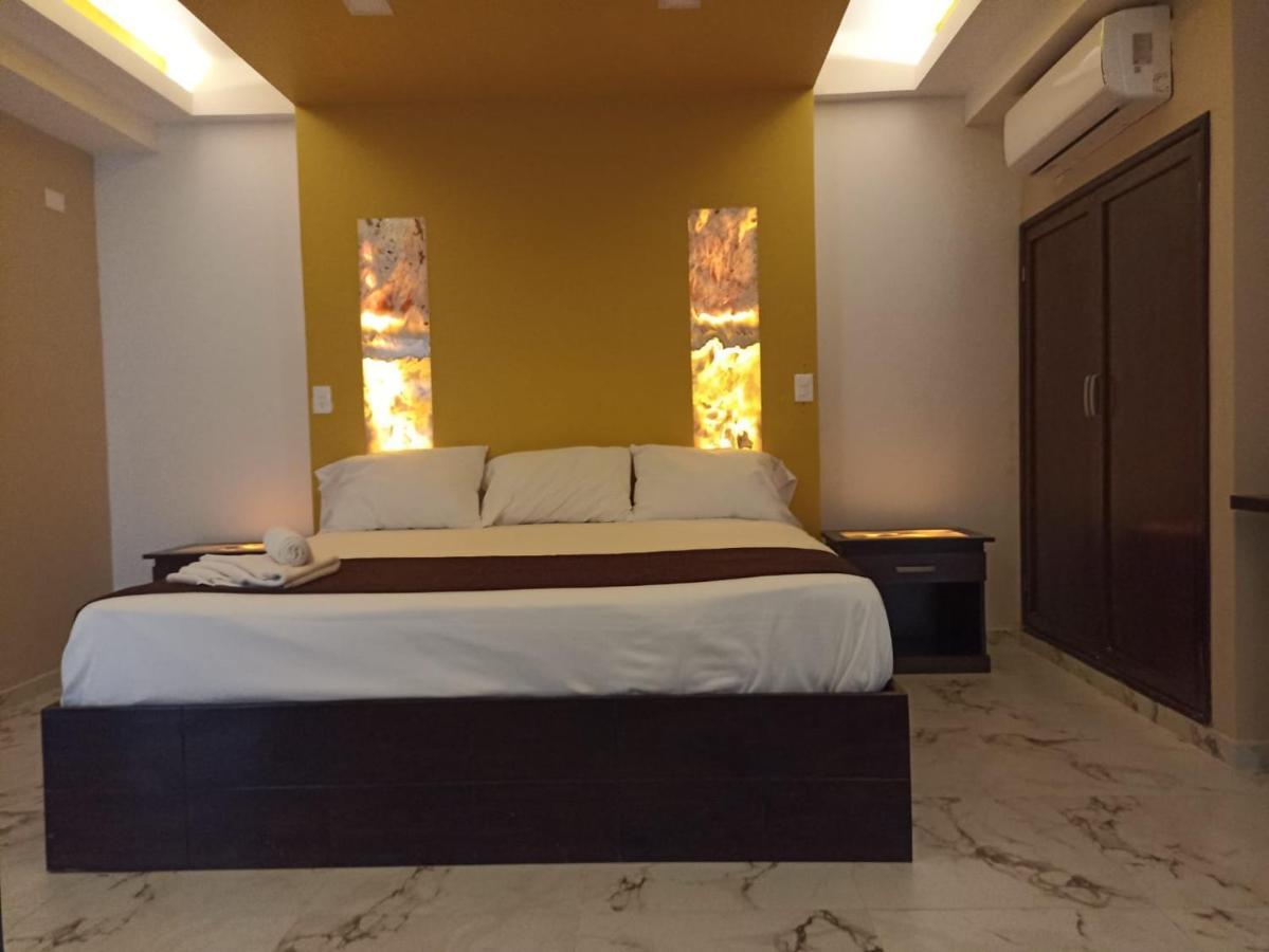 Framfor Inn Chetumal Bagian luar foto
