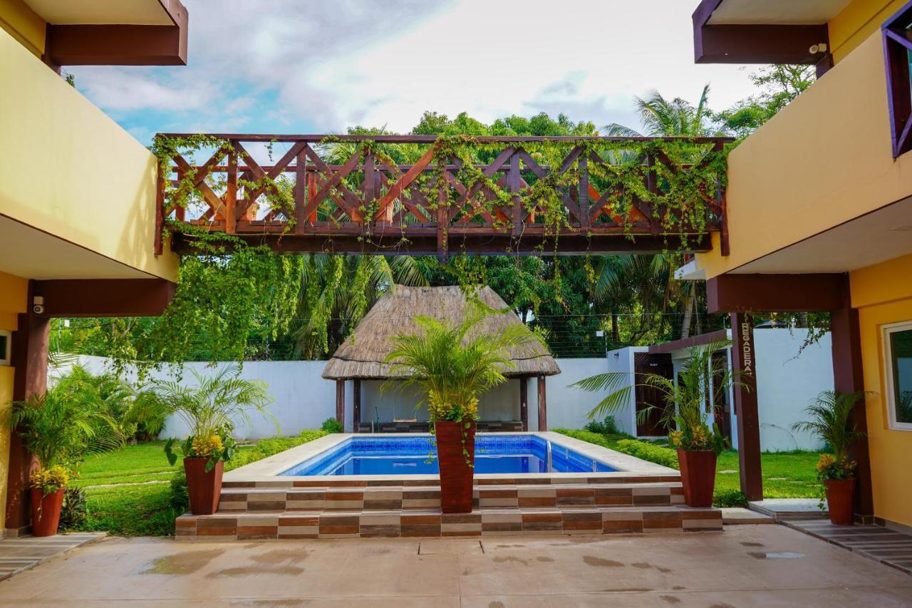 Framfor Inn Chetumal Bagian luar foto